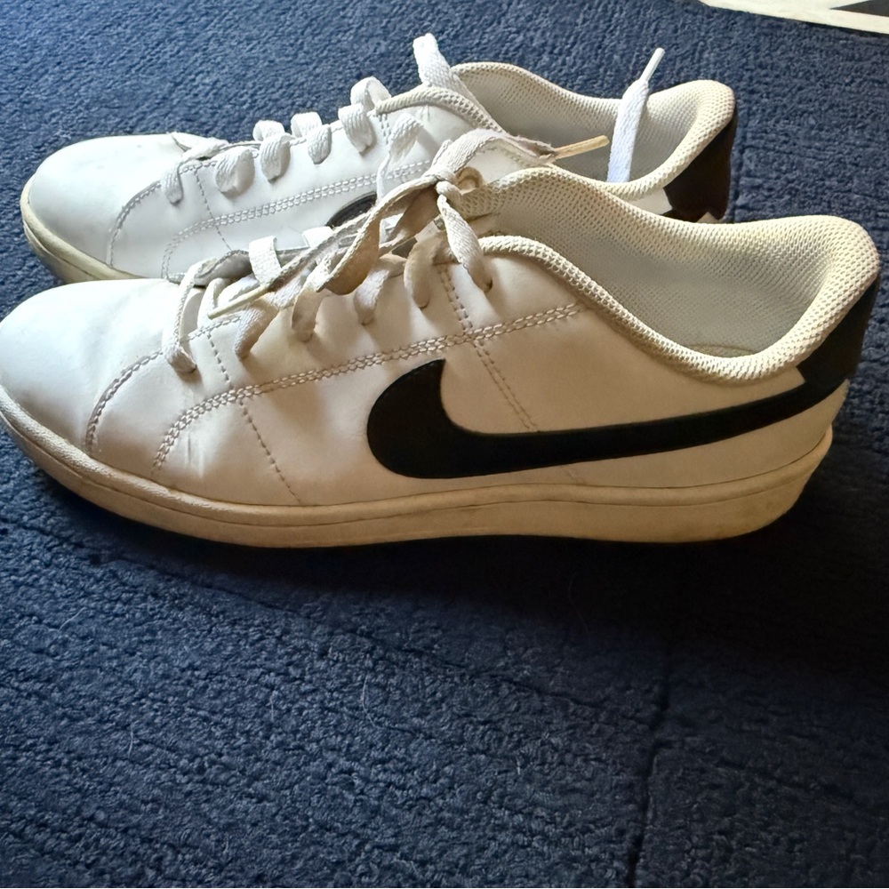 Nike Men’s Court Royale 2 Low Athletic Shoes